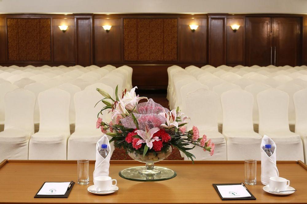 Green Park Chennai Exterior foto The meeting room of the 1st ASEAN Summit