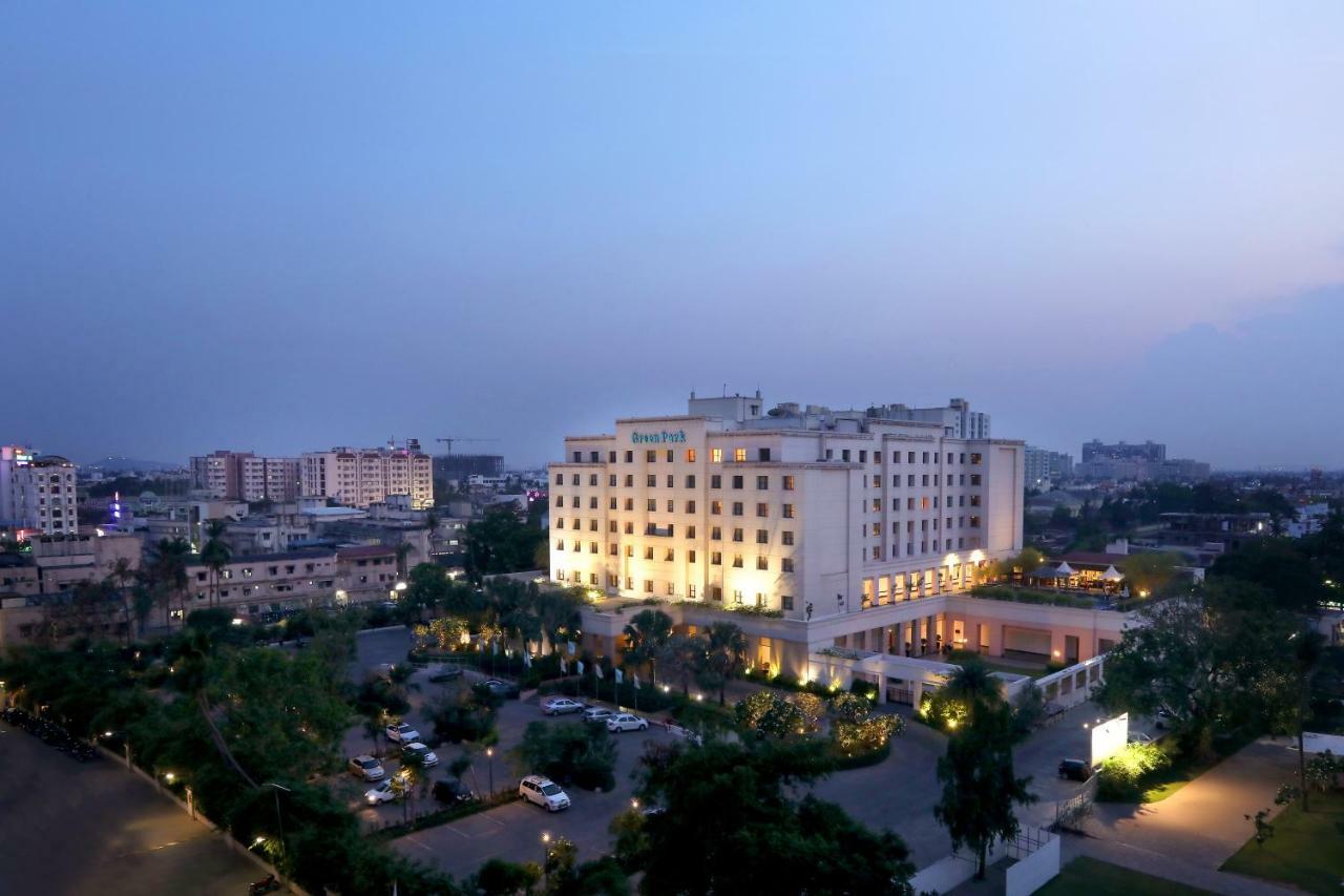 Green Park Chennai Exterior foto The Oberoi, Karachi