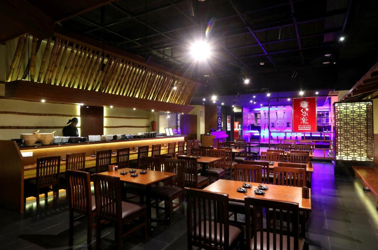Green Park Chennai Exterior foto Interior of a restaurant in the mall